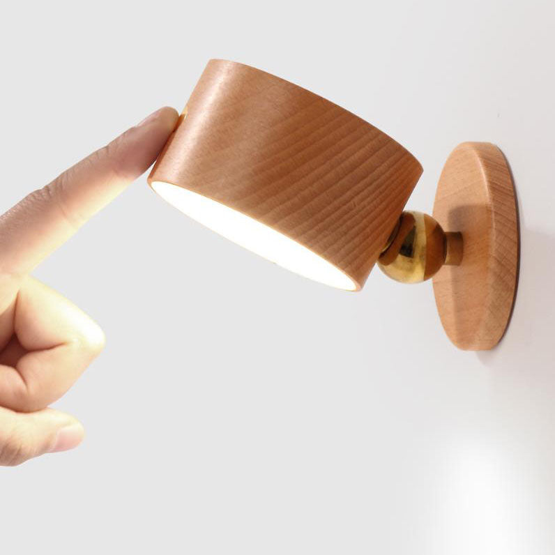 Adjustable Walnut LED Wall Lamp – Rotatable Wood Spotlight Fixture with Brass Detail