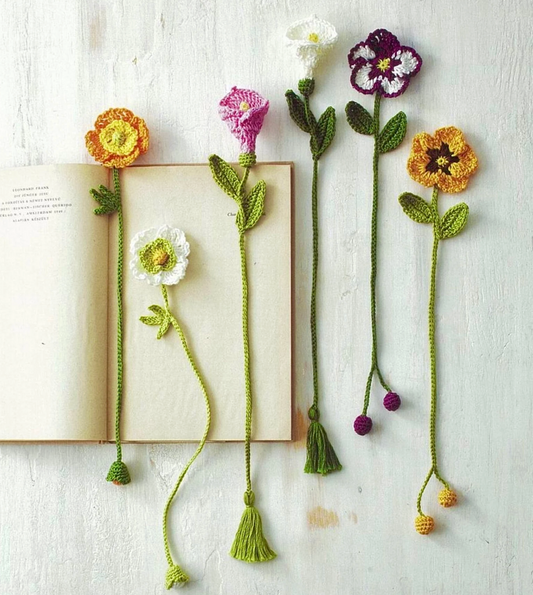 🌸 Flowers Bookmark Crochet Pattern – PDF (Instant Download)