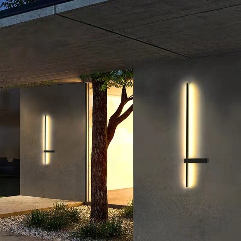 Elegant Outdoor Wall Lantern with Weather-Resistant Design | Modern Illumination for Pathways and Entrances