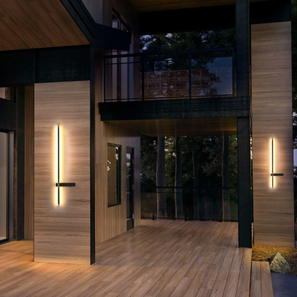 Elegant Outdoor Wall Lantern with Weather-Resistant Design | Modern Illumination for Pathways and Entrances
