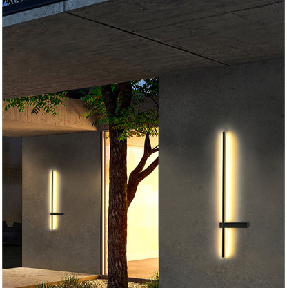 Elegant Outdoor Wall Lantern with Weather-Resistant Design | Modern Illumination for Pathways and Entrances