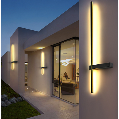 Elegant Outdoor Wall Lantern with Weather-Resistant Design | Modern Illumination for Pathways and Entrances