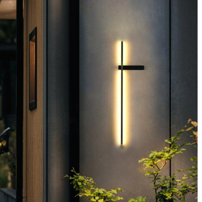 Elegant Outdoor Wall Lantern with Weather-Resistant Design | Modern Illumination for Pathways and Entrances
