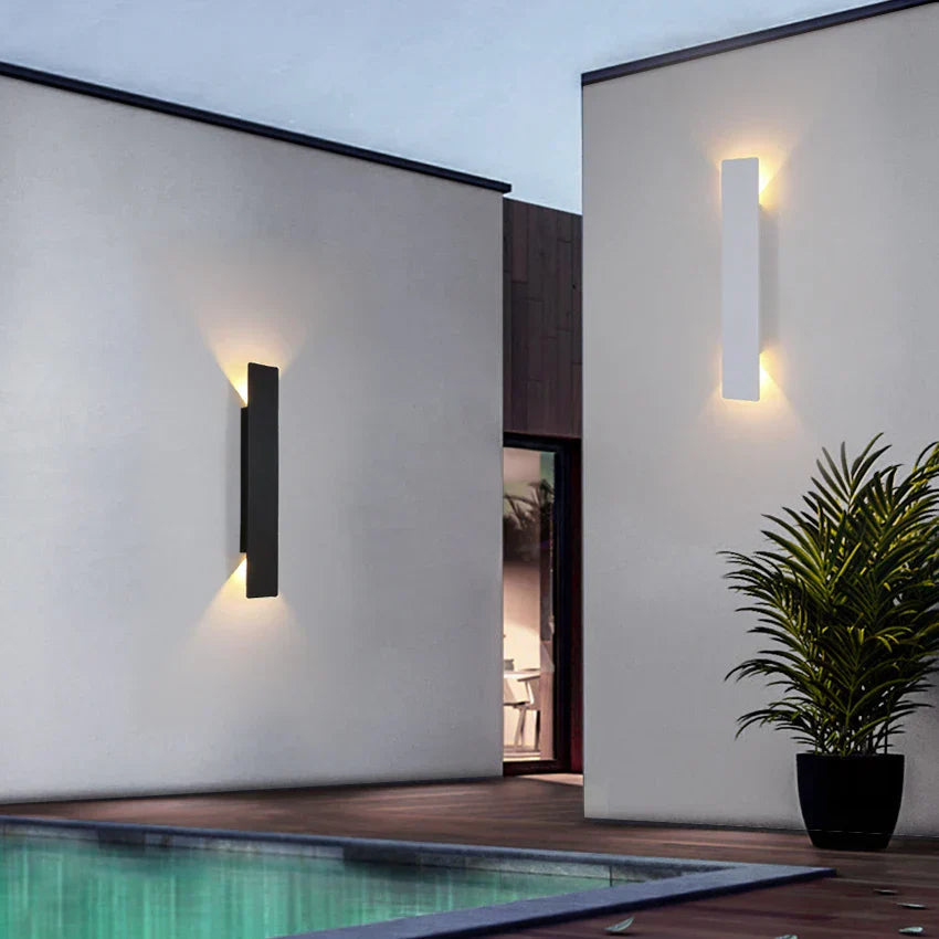 Lysora | Waterproof LED Strip Wall Lamp with Elegant Design | Modern Outdoor Lighting for Sophisticated Spaces