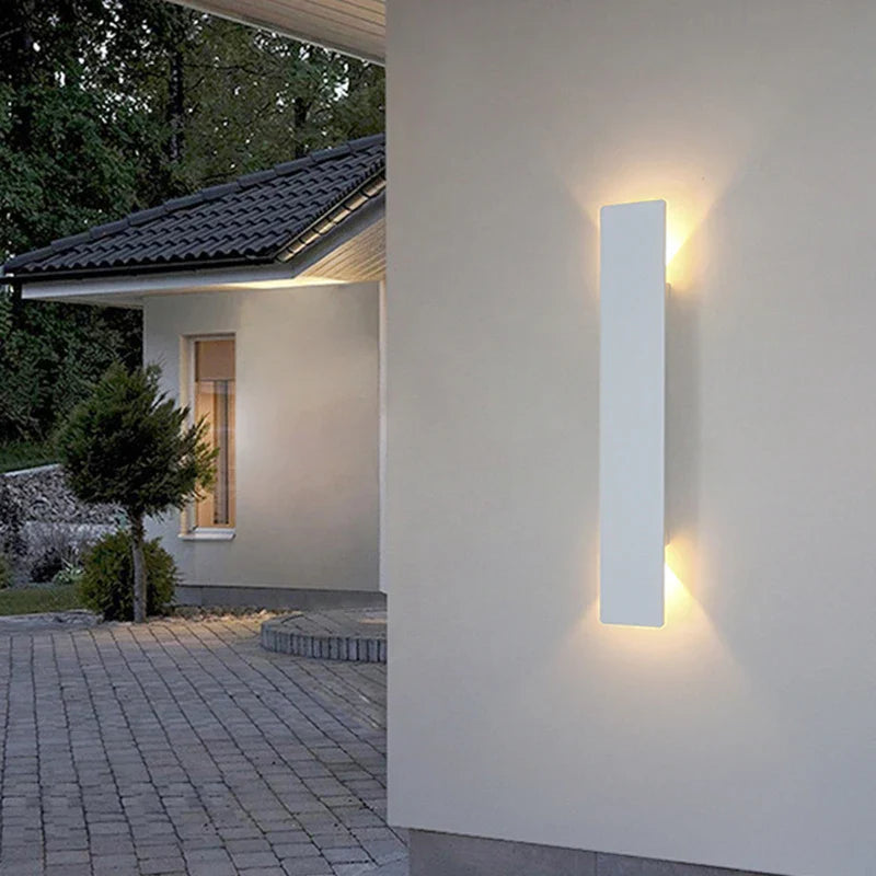 Lysora | Waterproof LED Strip Wall Lamp with Elegant Design | Modern Outdoor Lighting for Sophisticated Spaces