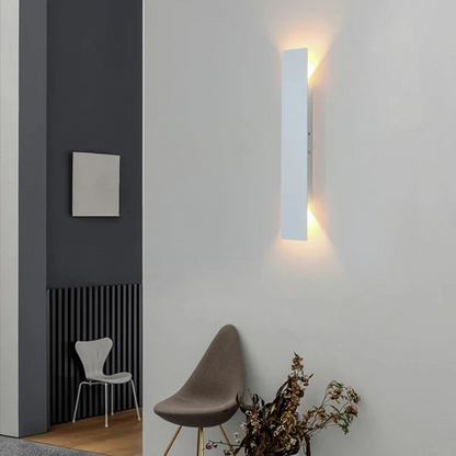 Lysora | Waterproof LED Strip Wall Lamp with Elegant Design | Modern Outdoor Lighting for Sophisticated Spaces