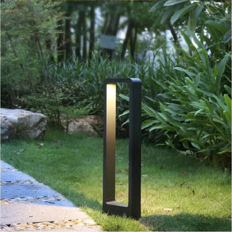 TerraLuxe | Outdoor Light for Gardens with Robust Aluminum Design | Elegant Illumination for Pathways and Driveways
