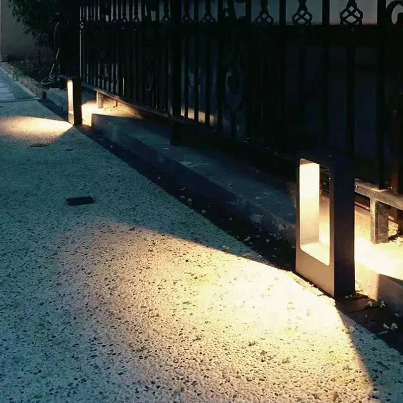 TerraLuxe | Outdoor Light for Gardens with Robust Aluminum Design | Elegant Illumination for Pathways and Driveways