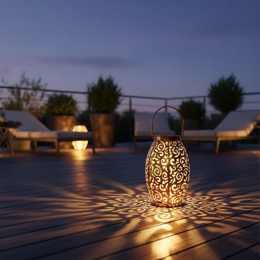 Vintage Copper Outdoor Solar Lantern with Dusk-to-Dawn Sensor | Elegant Garden Lighting for Patios and Campsites